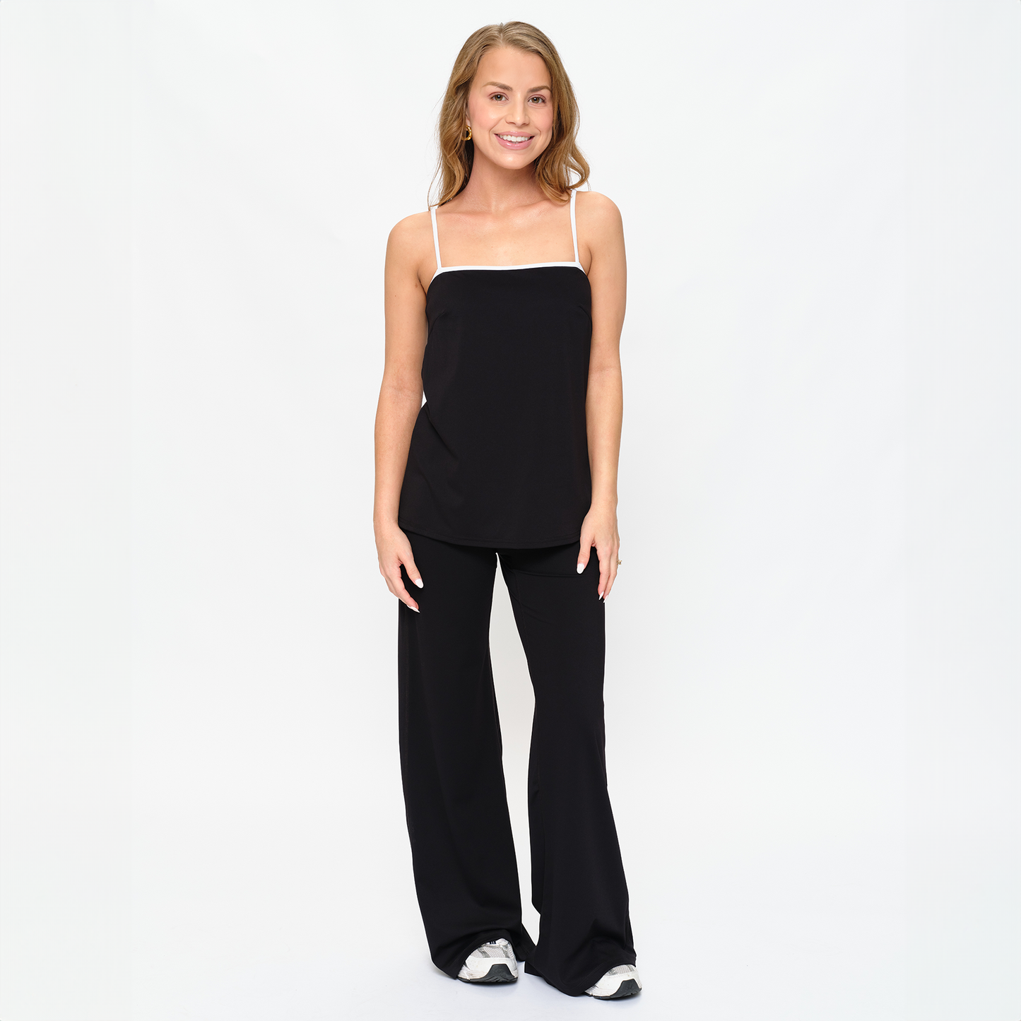 JULIA Black Loose 90s Tank